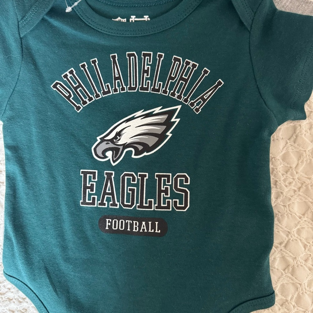 Philadelphia Eagles Kids One Piece Set of 3 - Green, Gray, & White NWT - Picture 3 of 7